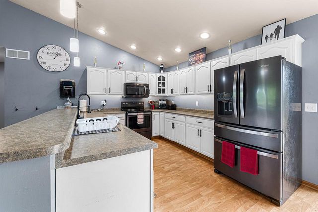 782 MUSTANG LANE, Fond Du Lac, WI 54935