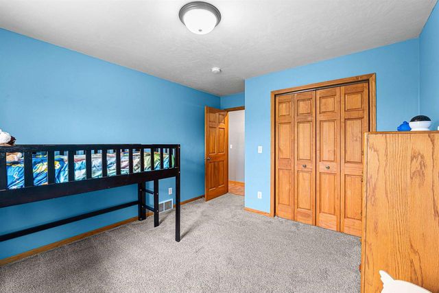 782 MUSTANG LANE, Fond Du Lac, WI 54935