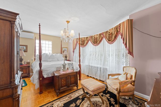 15843 101st Street, Howard Beach, NY 11414