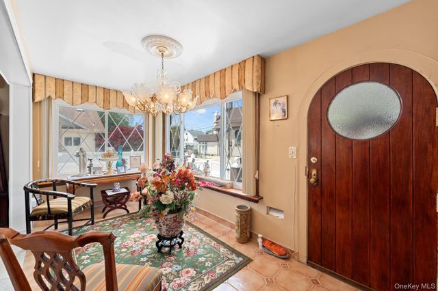 15843 101st Street, Howard Beach, NY 11414