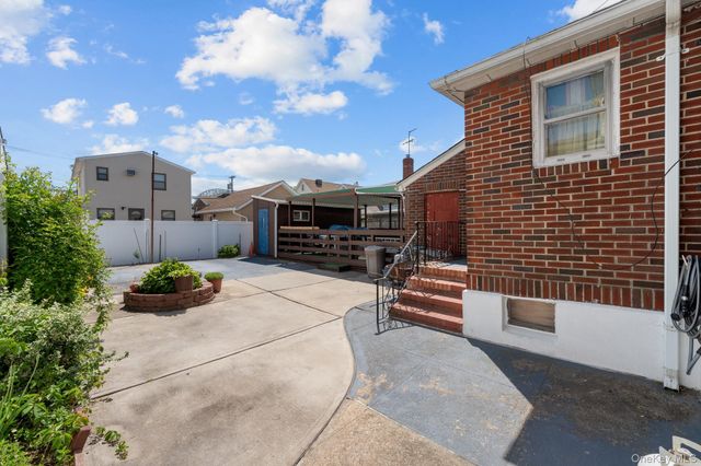 15843 101st Street, Howard Beach, NY 11414