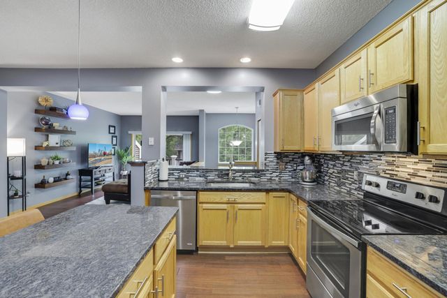 846 Trenton Lane N, Plymouth, MN 55441