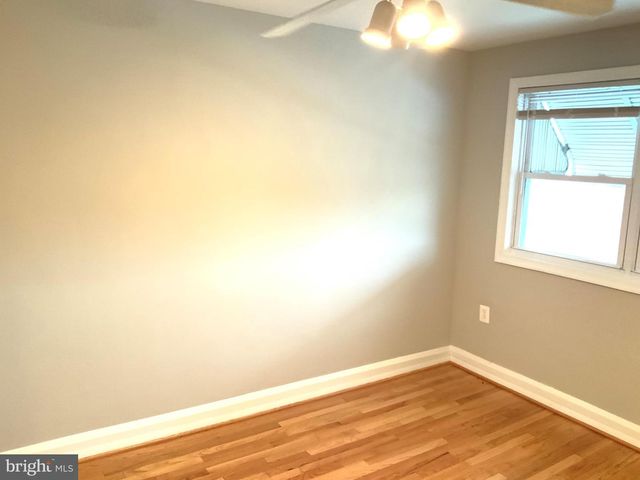 2125 HAWTHORNE RD, Middle River, MD 21220