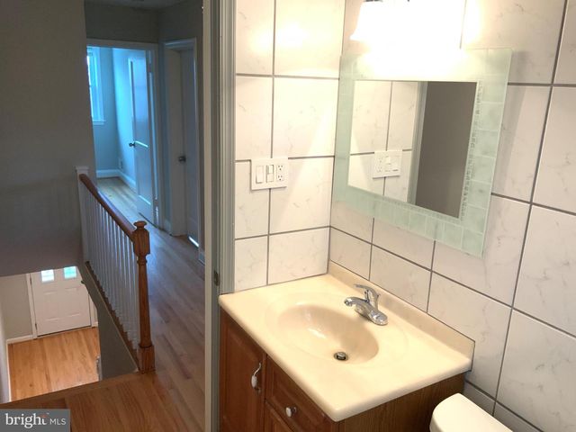 2125 HAWTHORNE RD, Middle River, MD 21220