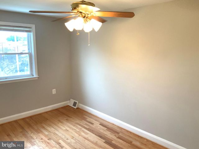 2125 HAWTHORNE RD, Middle River, MD 21220