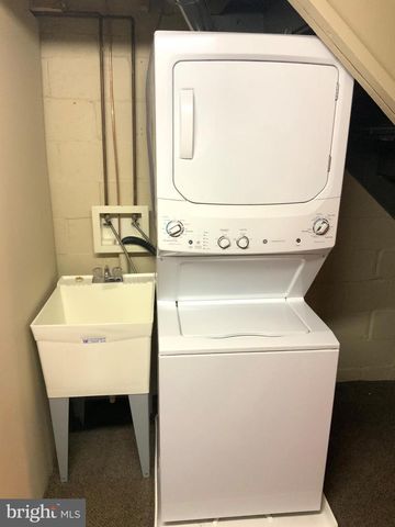 2125 HAWTHORNE RD, Middle River, MD 21220