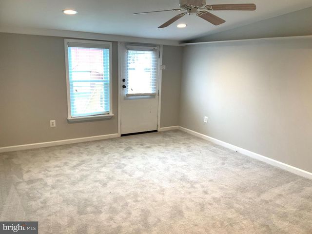 2125 HAWTHORNE RD, Middle River, MD 21220