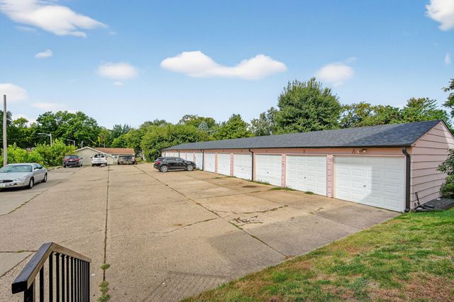 800 13th Street, West Des Moines, IA 50265