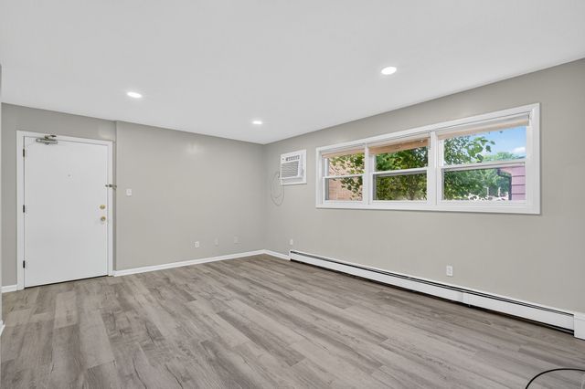 800 13th Street, West Des Moines, IA 50265