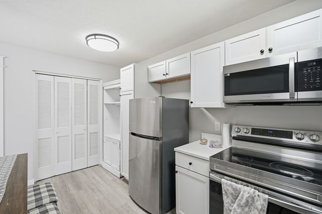 800 13th Street, West Des Moines, IA 50265