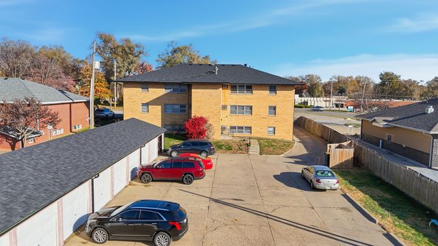 800 13th Street, West Des Moines, IA 50265