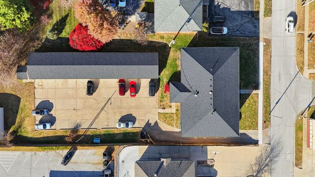 800 13th Street, West Des Moines, IA 50265