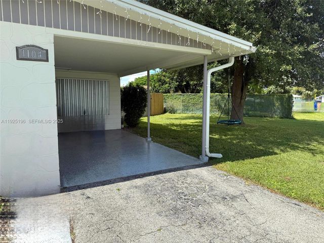 1104 E Jamine Rd, Lehigh Acres, FL 33936