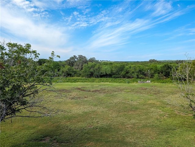 155 Buffalo Road, George West, TX 78022