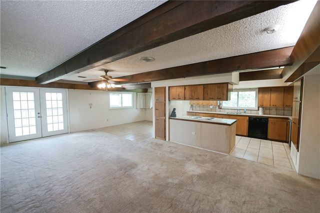 155 Buffalo Road, George West, TX 78022