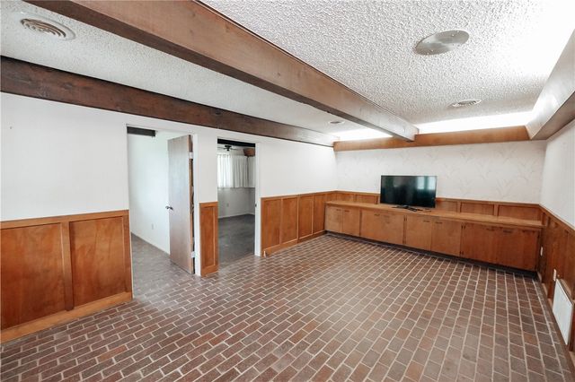 155 Buffalo Road, George West, TX 78022