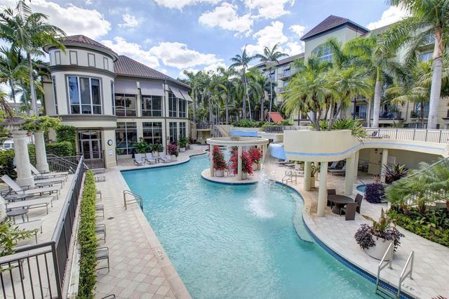 2633 NE 14th Avenue 101, Wilton Manors, FL 33334