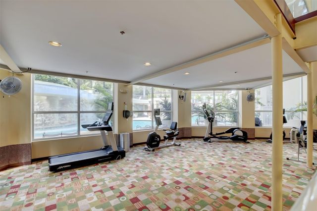 2633 NE 14th Avenue 101, Wilton Manors, FL 33334