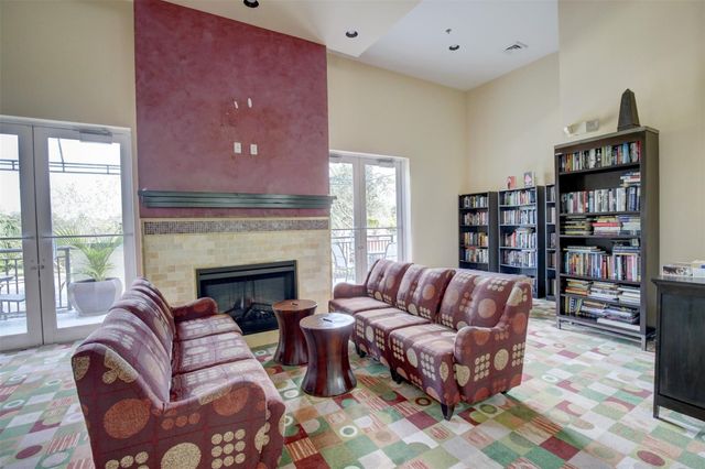 2633 NE 14th Avenue 101, Wilton Manors, FL 33334