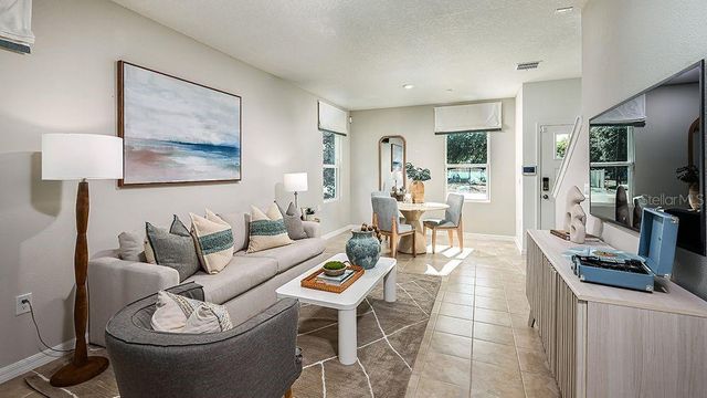 698 GLADSTONE WAY, Mount Dora, FL 32757