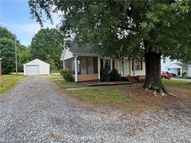 810 N Main Street, Walnut Cove, NC 27052