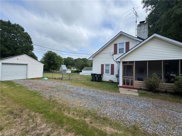 810 N Main Street, Walnut Cove, NC 27052