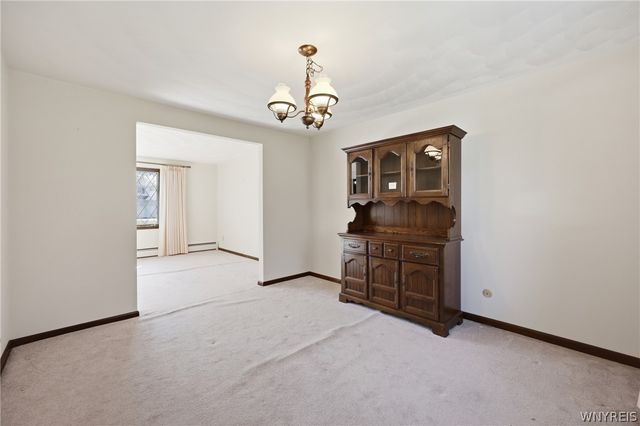 6888 Joanne Circle North, Niagara, NY 14304