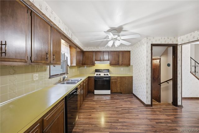 6888 Joanne Circle North, Niagara, NY 14304
