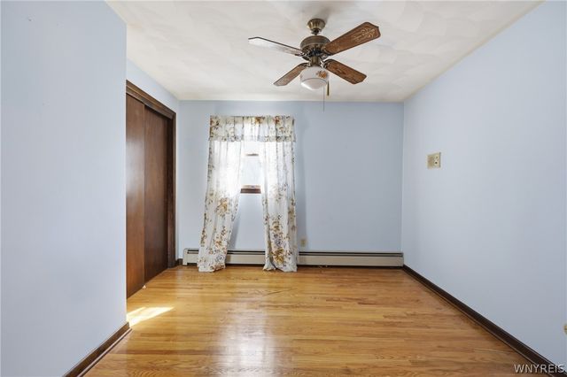 6888 Joanne Circle North, Niagara, NY 14304