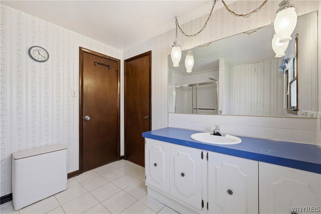 6888 Joanne Circle North, Niagara, NY 14304