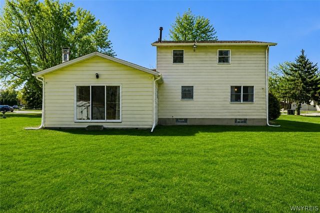 6888 Joanne Circle North, Niagara, NY 14304