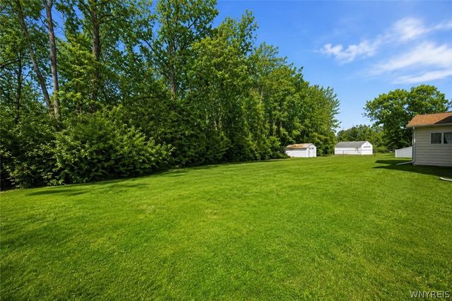 6888 Joanne Circle North, Niagara, NY 14304