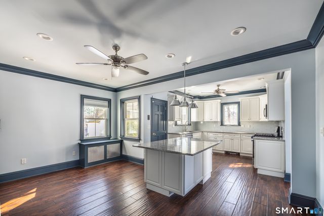 5385 Main Street, Trumbull, CT 06611