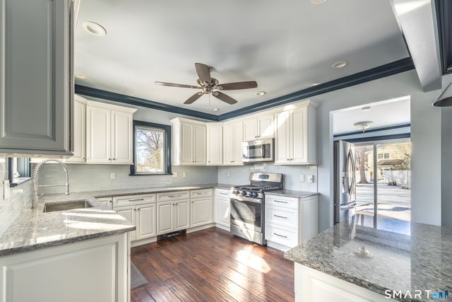 5385 Main Street, Trumbull, CT 06611