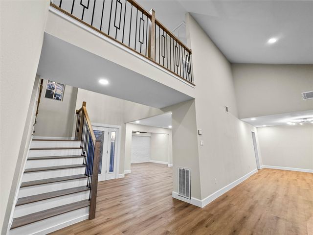 1023 Cragmore Drive, Seabrook, TX 77586