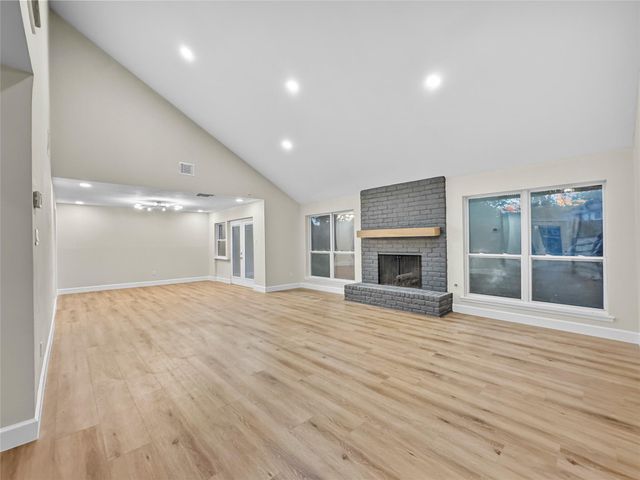 1023 Cragmore Drive, Seabrook, TX 77586