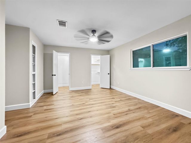 1023 Cragmore Drive, Seabrook, TX 77586