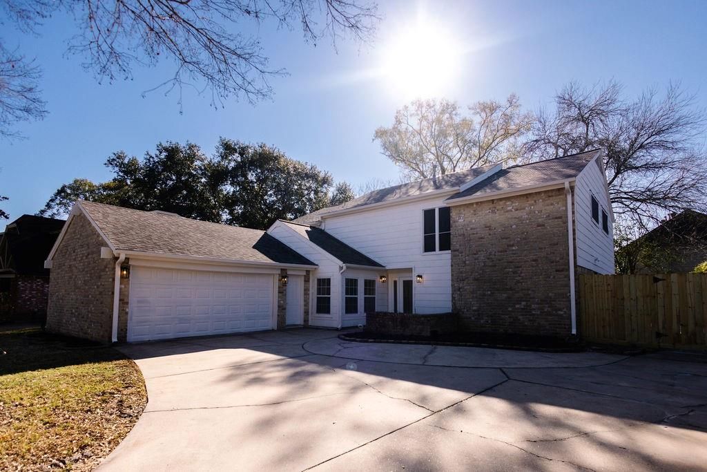 1023 Cragmore Drive, Seabrook, TX 77586