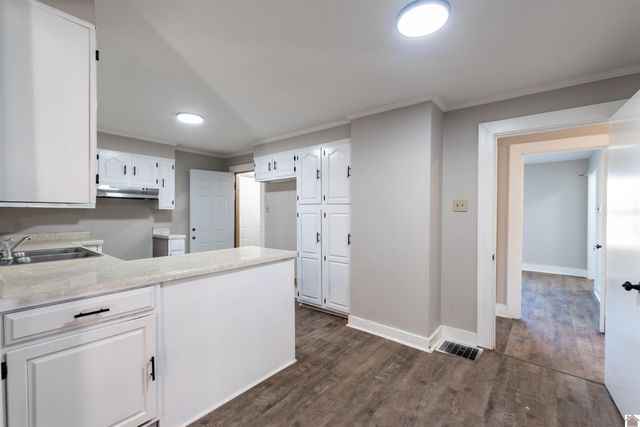 1353 Reed Ave, Paducah, KY 42001