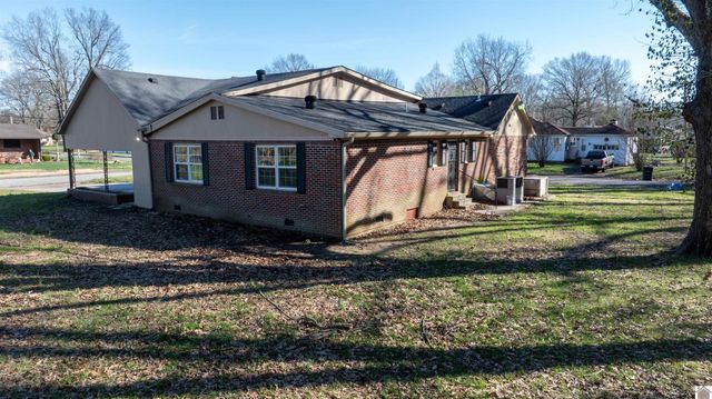1353 Reed Ave, Paducah, KY 42001