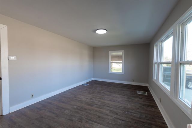 1353 Reed Ave, Paducah, KY 42001