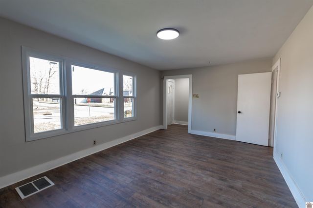 1353 Reed Ave, Paducah, KY 42001