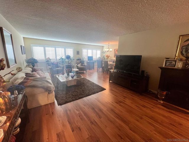 4487 Colbath Ave 207, Sherman Oaks, CA 91423