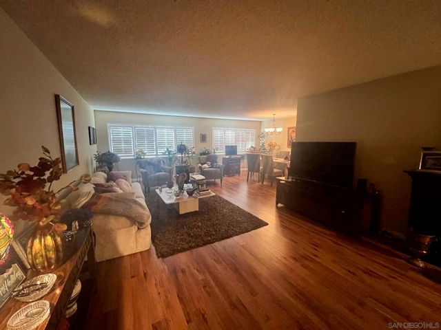 4487 Colbath Ave 207, Sherman Oaks, CA 91423