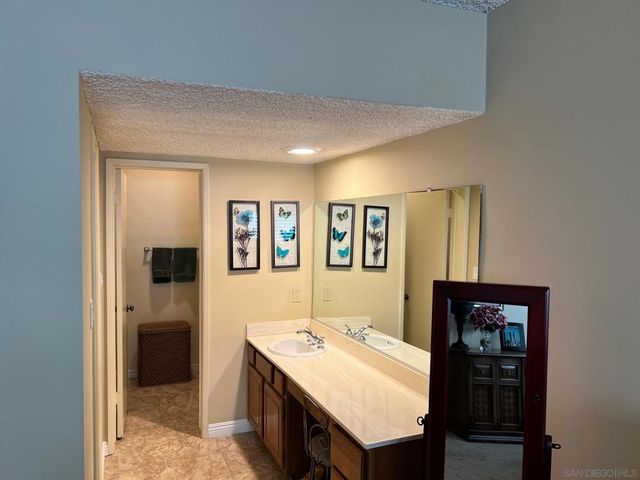 4487 Colbath Ave 207, Sherman Oaks, CA 91423