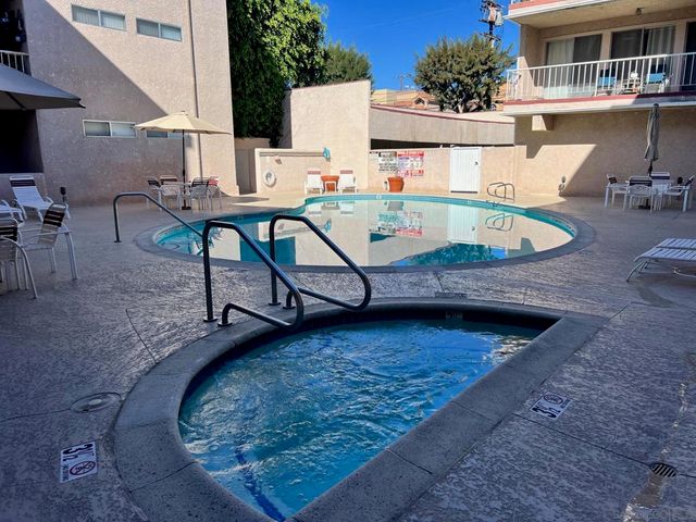 4487 Colbath Ave 207, Sherman Oaks, CA 91423