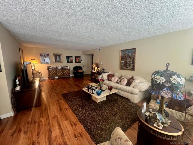 4487 Colbath Ave 207, Sherman Oaks, CA 91423