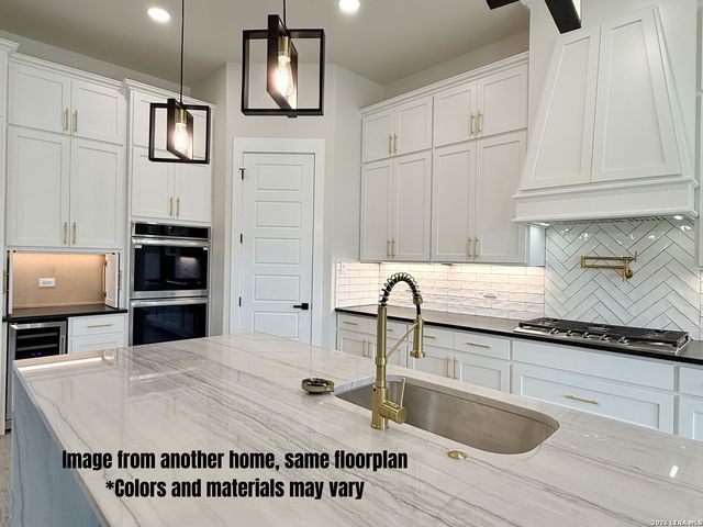 140 Timber Heights, La Vernia, TX 78101