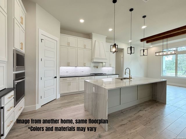 140 Timber Heights, La Vernia, TX 78101