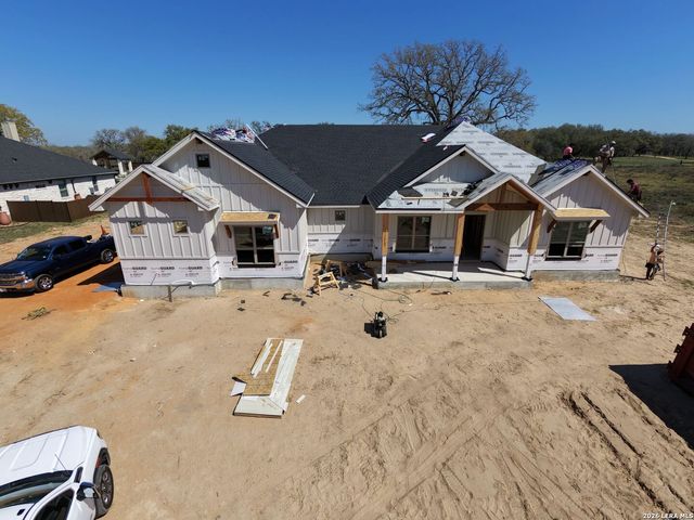 140 Timber Heights, La Vernia, TX 78101